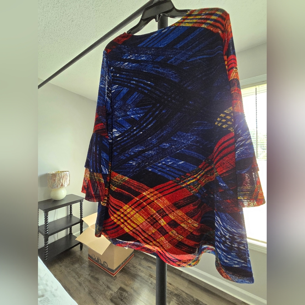 Calessa Vibrant Top - Picture 2 of 6